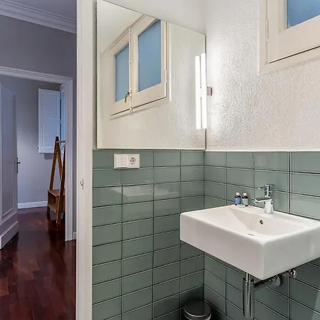 Canela Homes Eixample Apartment