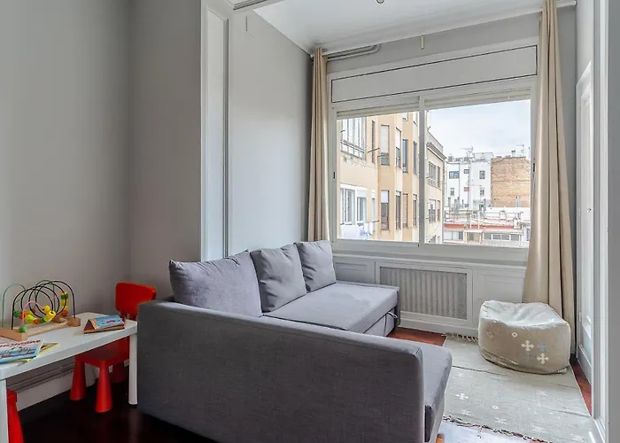 Canela Homes Eixample * Барселона