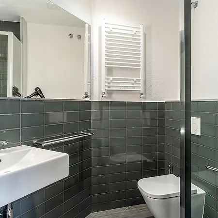Canela Homes Eixample * Барселона