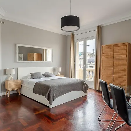 Canela Homes Eixample * Барселона